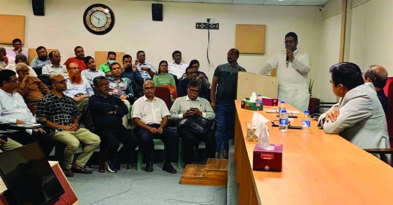 ঢাবিতে নীল দলের কার্যক্রম নিষিদ্ধ ও শাস্তির দাবিতে উপাচার্যকে স্মারকলিপি