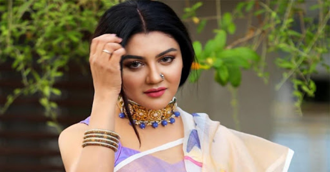মাদরাসা শিক্ষার্থীদের নিয়ে জয়ার ‘কালেক্টেড’ পোস্ট, ভক্তদের মন্তব্য কী?