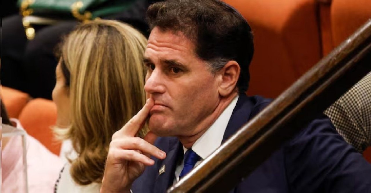 নেতানিয়াহুর ঘনিষ্ঠ উপদেষ্টার পদত্যাগ