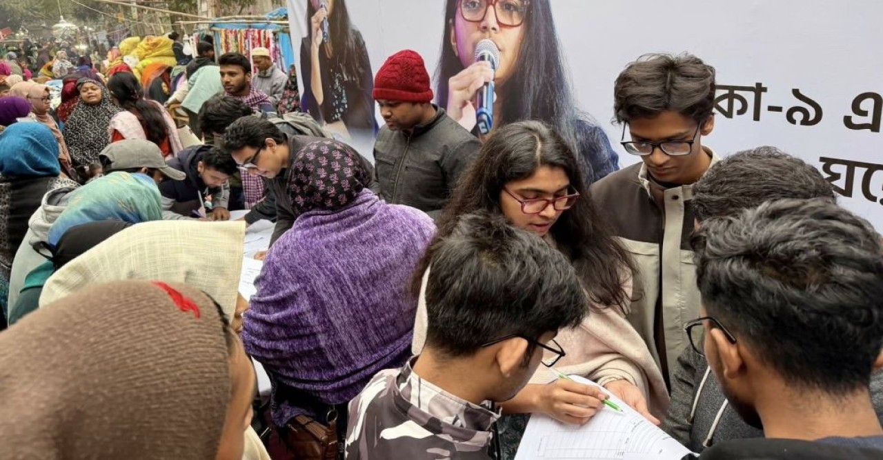 একদিনে সাড়ে ৩ হাজার ভোটারের স্বাক্ষর সংগ্রহ করেছেন তাসনিম জারা
