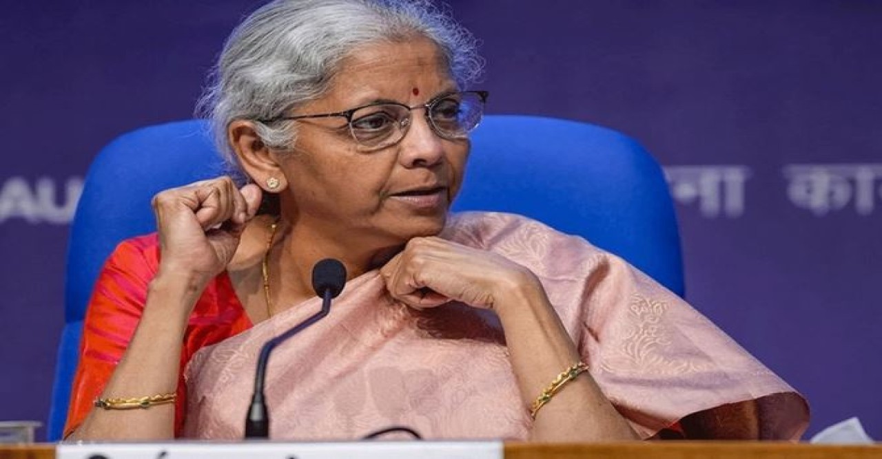 অর্থ না থাকায় লোকসভা নির্বাচনে অংশ নেবেন না ভারতের অর্থমন্ত্রী