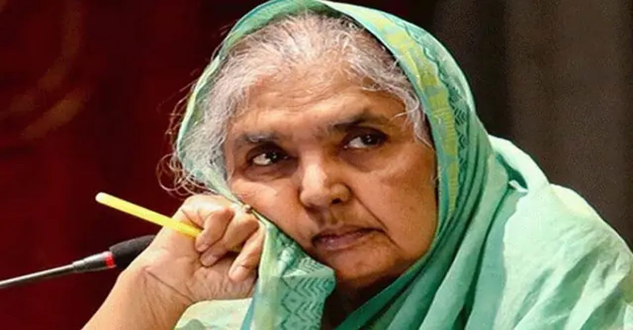 সংসদ উপনেতা হচ্ছেন মতিয়া চৌধুরী