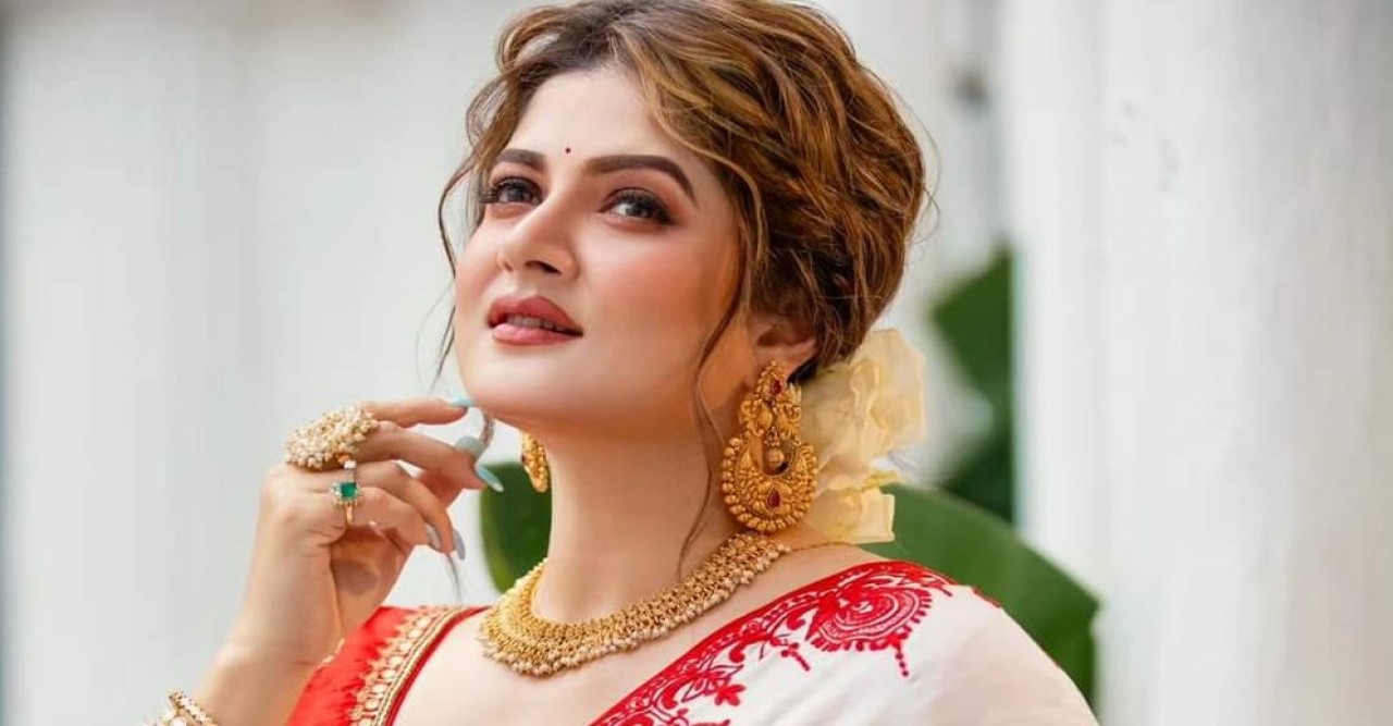 শরীর নিয়ে কুরুচিকর মন্তব্য, পুলিশের দ্বারস্থ শ্রাবন্তী