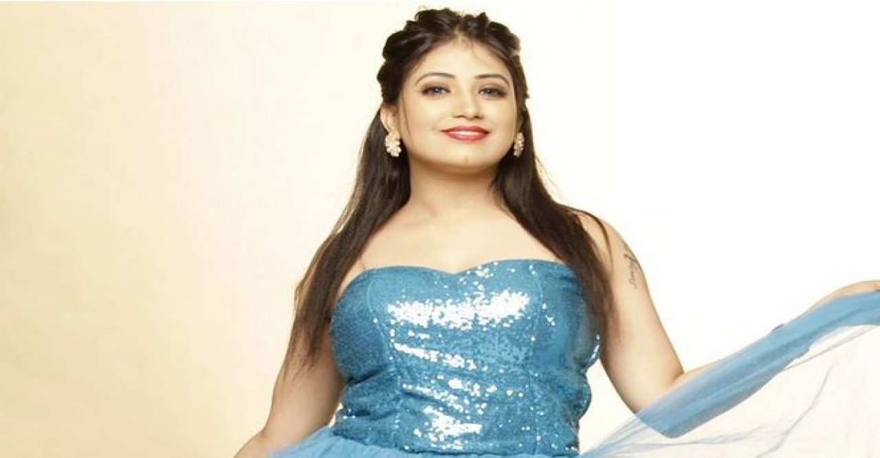 রাতে রহস্যজনক স্ট্যাটাস, সকালে মিলল অভিনেত্রীর মৃতদেহ