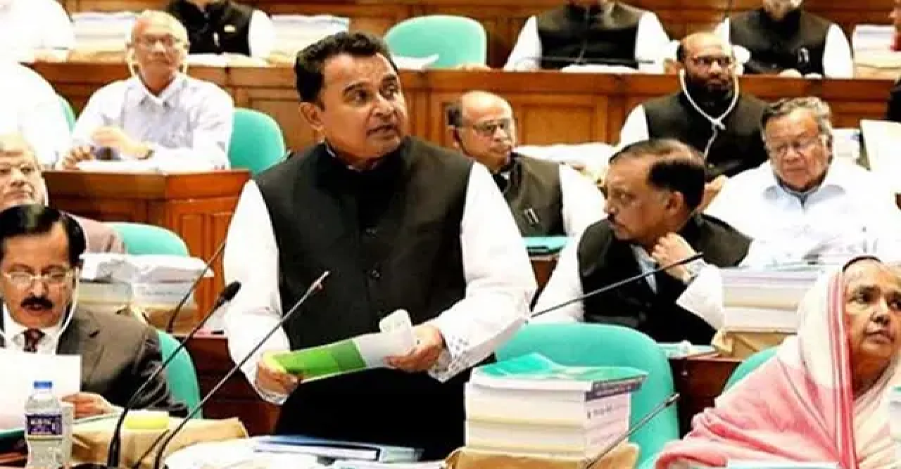 সংসদে শীর্ষ ২০ ঋণখেলাপির তালিকা প্রকাশ