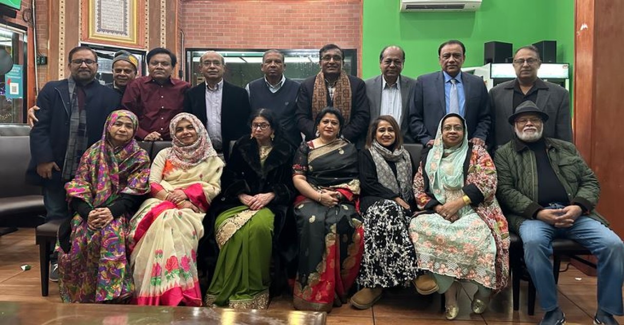 নিউইয়র্কে বাংলাদেশ সোসাইটির ১৯৯৭-৯৮ কমিটির মিলন মেলায় সৌহার্দ্য-সম্প্রীতির বিরল দৃষ্টান্ত