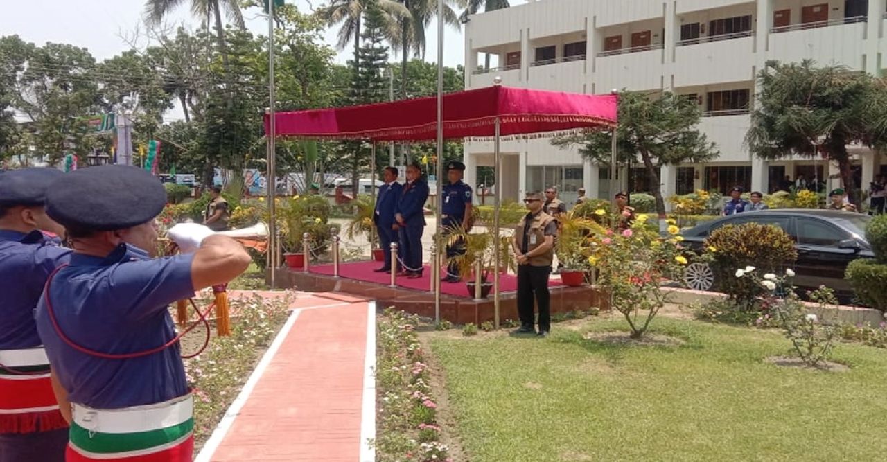 ৪ দিনের সফরে পাবনা পৌঁছেছেন রাষ্ট্রপতি