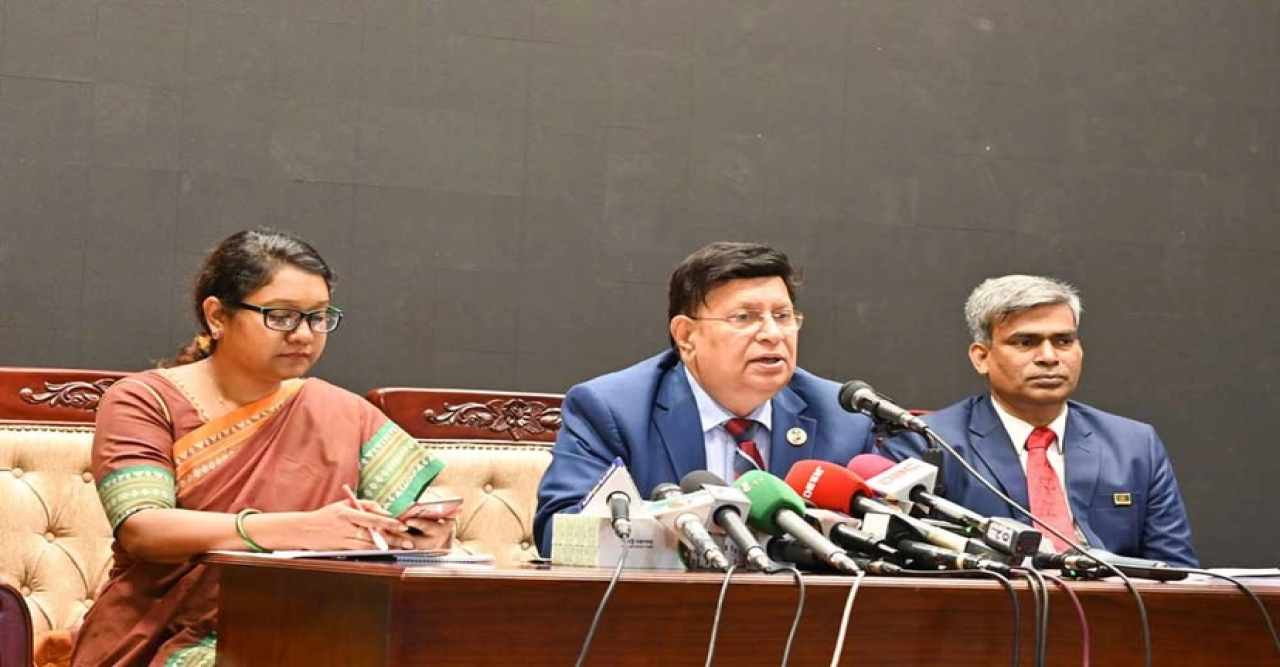 যুক্তরাষ্ট্র বলে-কয়ে কিছু করে না : পররাষ্ট্রমন্ত্রী