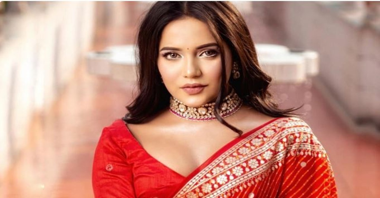 ‘এভাবে গায়ের রং নিয়ে কথা বলে নিজের পরিচয় দেবেন না’