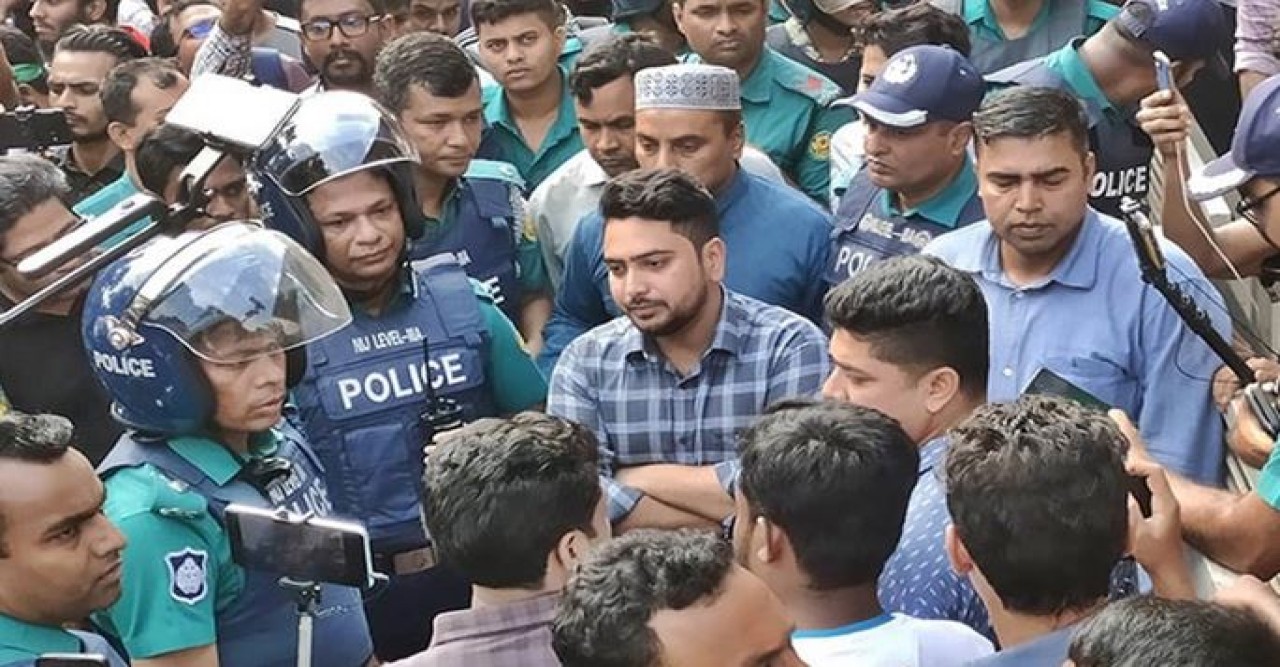 ‘বাটপার’ স্লোগানটি নাহিদের উদ্দেশে দেননি শিক্ষার্থীরা