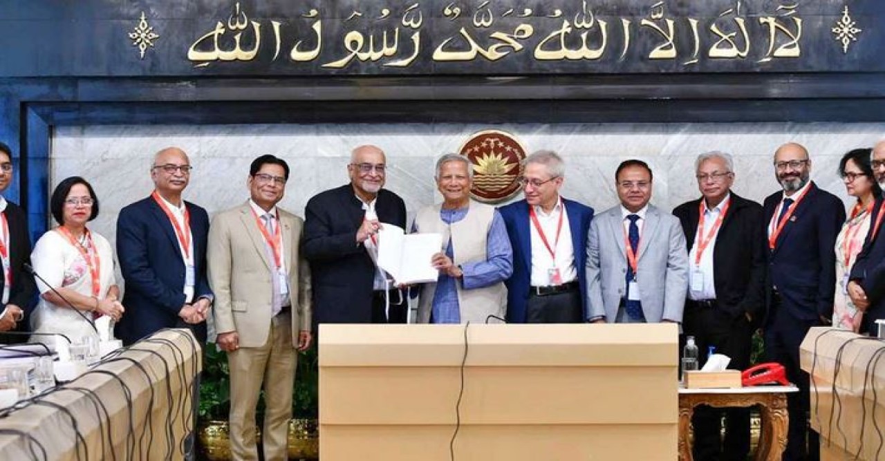 প্রধান উপদেষ্টার কাছে অর্থনীতির শ্বেতপত্র