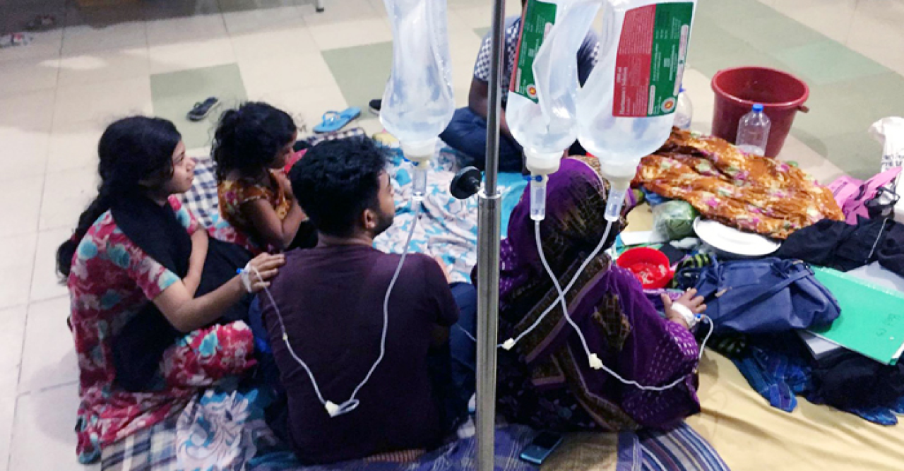 ডেঙ্গুতে প্রাণ গেল আরও ১০ জনের, হাসপাতালে ২৭৬৪