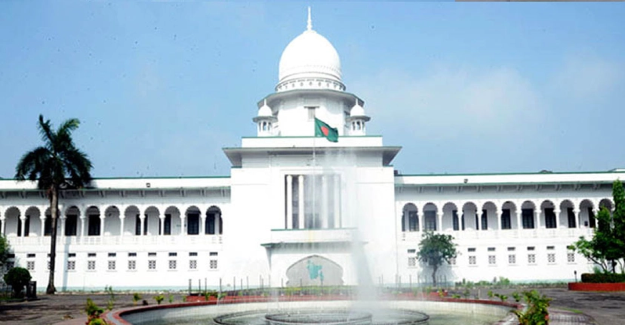 এজলাস থেকে লোহার খাঁচা অপসারণে আইনি নোটিশ