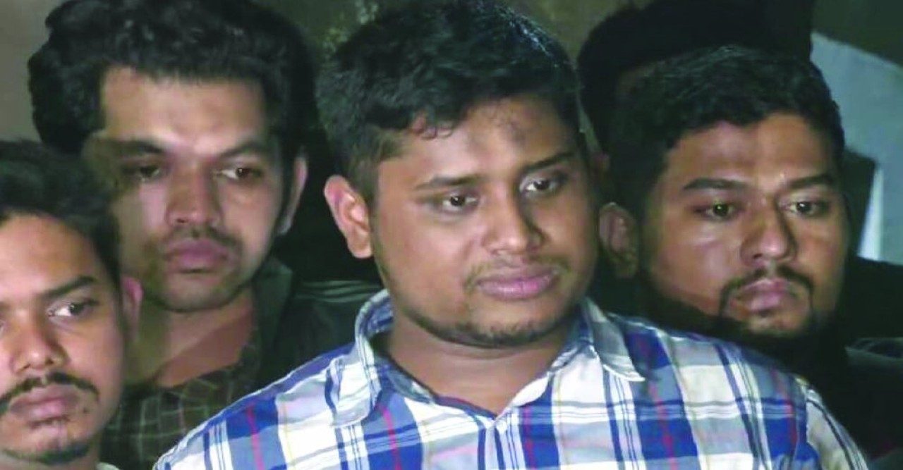 আন্দোলনে আহতদের সুচিকিৎসা দিতে না পারা সরকারের ব্যর্থতা : হাসনাত