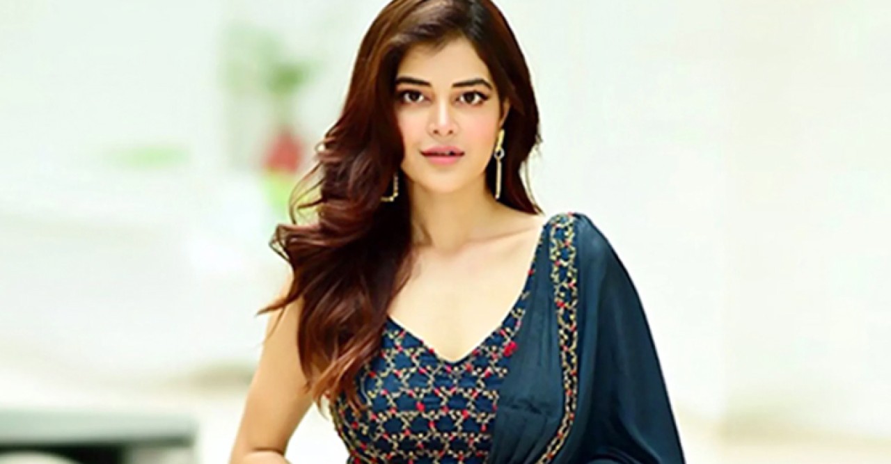 প্রেম করছেন মধুমিতা, প্রেমিক কে?