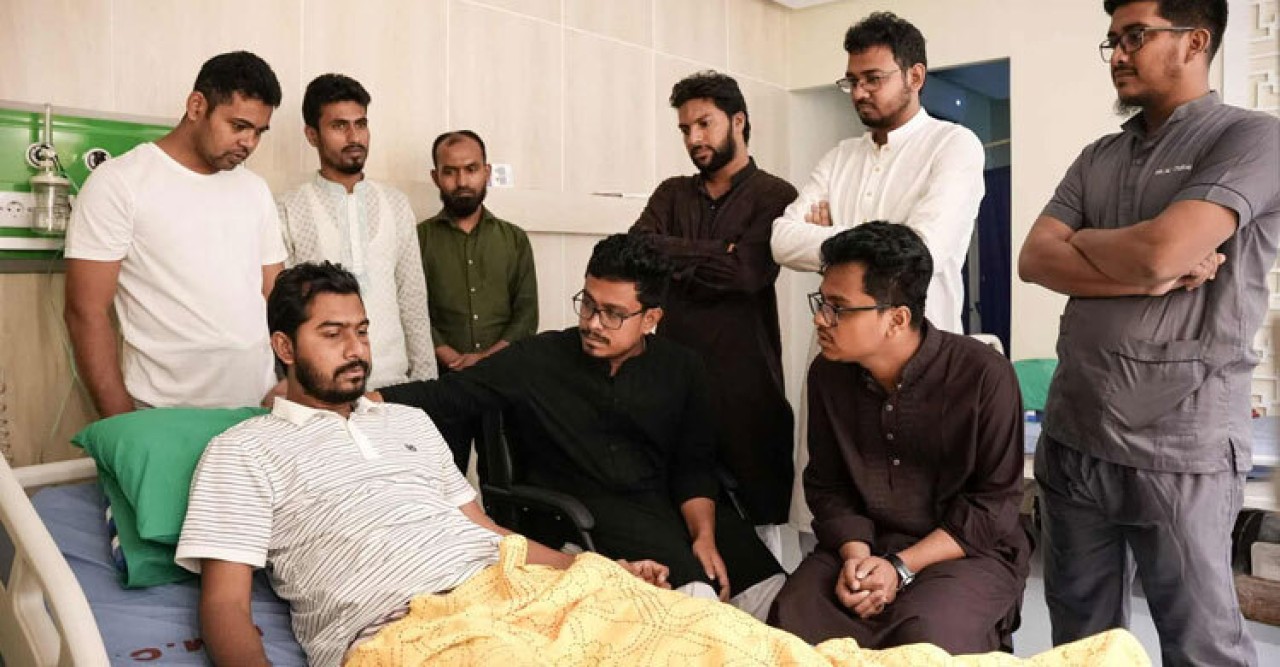 নুরকে দেখতে গেলেন সাদিক-ফরহাদ-মহিউদ্দিন