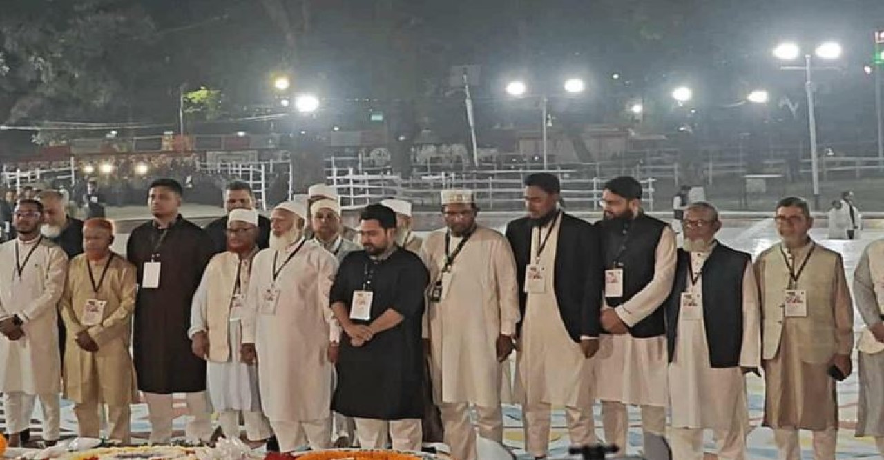 ভাষা শহীদদের শ্রদ্ধা জানালেন জামায়াত আমিরসহ বিরোধীদলীয় নেতারা