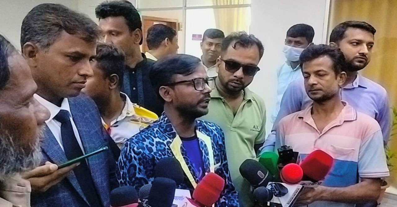 প্রার্থিতা ফিরে পেয়ে যা বললেন হিরো আলম