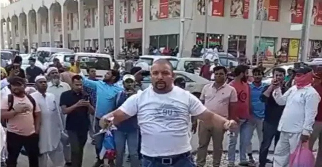 বিক্ষোভকারী প্রবাসীদের দেশে ফেরত পাঠাবে কুয়েত