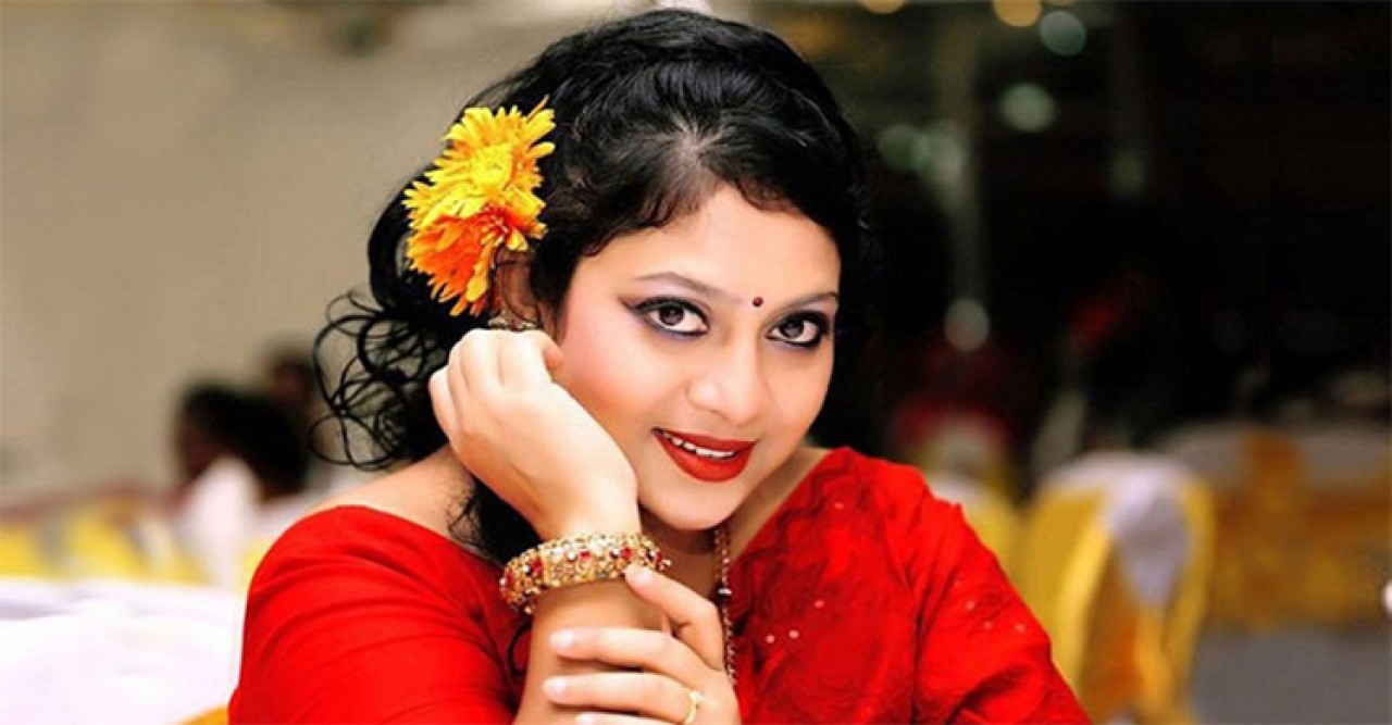 যে কারণে শাবনূর নিজেকে অভিনয় শ্রমিক বললেন