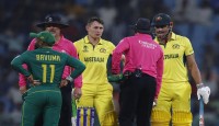 অস্ট্রেলিয়াকে উড়িয়ে দিল দক্ষিণ আফ্রিকা