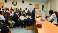 ঢাবিতে নীল দলের কার্যক্রম নিষিদ্ধ ও শাস্তির দাবিতে উপাচার্যকে স্মারকলিপি