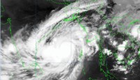 অতি প্রবল ঘূর্ণিঝড়ে পরিণত হয়েছে মোখা