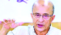 দেশে জ্বালানি তেলের দাম শিগগিরই কমছে না