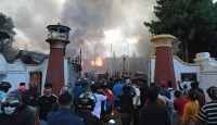 নেপালে অলির সরকার রক্ষায় সেনা নামেনি কেন
