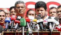 দুর্গাপূজায় ছুটি বৃদ্ধির কারণ জানালেন মাহফুজ আলম