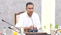 বিমানবন্দরে আটকে পড়া যাত্রীদের খোঁজ নিলেন প্রধানমন্ত্রী তারেক রহমান