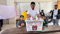 সন্তানদের সঙ্গে নিয়ে ভোট দিয়ে আশরাফুল বললেন ‘দায়িত্ববোধ শেখানো শুরু ঘর থেকেই’