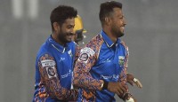 অল্প রানের ম্যাচে খুলনার জয়