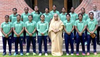 নিগার-পেরিদের বিশেষ উপহার দিয়েছেন প্রধানমন্ত্রী