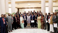 প্রধান উপদেষ্টার সঙ্গে ‘ভয়েস ফর গ্লোবাল বাংলাদেশিজ’ প্রতিনিধিদলের সাক্ষাৎ