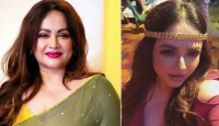 আইটেম গানে কোমর দোলাতে নতুন লুকে শ্রীলেখা