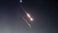 ইসরায়েলে ইরানের হামলা: উত্তপ্ত মধ্যপ্রাচ্য, উদ্বেগে বিশ্ব