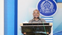 রাজনৈতিক প্রভাবমুক্ত থেকে পুলিশকে দায়িত্ব পালনের আহ্বান স্বরাষ্ট্র উপদেষ্টার