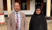 নিউইয়র্ক প্রবাসি বাংলাদেশি শিক্ষানুরাগী মোশাররফ চৌধুরীর মাতা আশেদা পেলেন রত্নগর্ভা পুরস্কার