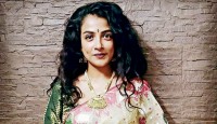 নির্মাতাসহ নানা বিষয়ে  অভিযোগ দোয়েলের