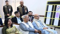ভোটদানের সার্বিক চিত্র পর্যবেক্ষণ করেন প্রধান উপদেষ্টা