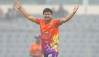 বিপিএলের ইতিহাস সেরা বোলিং তাসকিনের