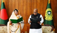 শপথ নিলেন নবনির্বাচিত সংসদ সদস্য শহীদুজ্জামান