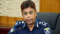 সাবেক আইজিপি শহিদুলের আত্মীয়ের বাসা থেকে বস্তাভর্তি আলামত জব্দ