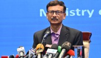 অনাকাঙ্ক্ষিত পরিস্থিতি এড়াতে ‘অন-অ্যারাইভাল ভিসা’ বন্ধ করল সরকার