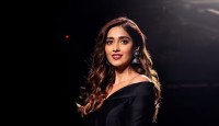 কাজ থেকে দূরে থাকা ইলিয়ানা এবার সুখবর দিলেন