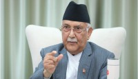 সেনা সুরক্ষা ছেড়ে প্রকাশ্যে এলেন নেপালের সাবেক প্রধানমন্ত্রী ওলি
