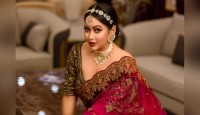 কান মাতাতে ভাবনার বেনারসির ঝলক
