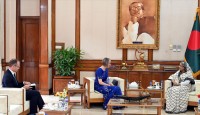 প্রধানমন্ত্রীর সঙ্গে ব্রিটিশ হাই কমিশনারের সৌজন্য সাক্ষাৎ