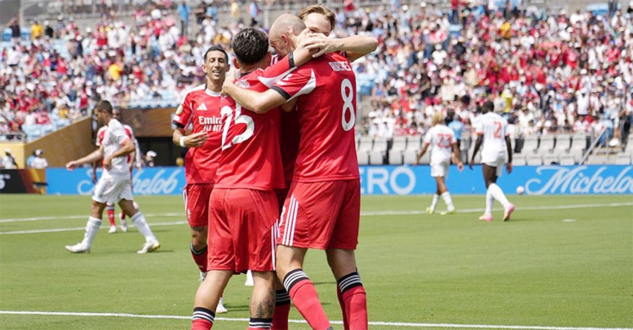 বায়ার্নের বিপক্ষে ঐতিহাসিক জয়ে গ্রুপ চ্যাম্পিয়ন বেনফিকা